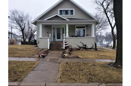 132 E Pine St, Lancaster, WI 53813