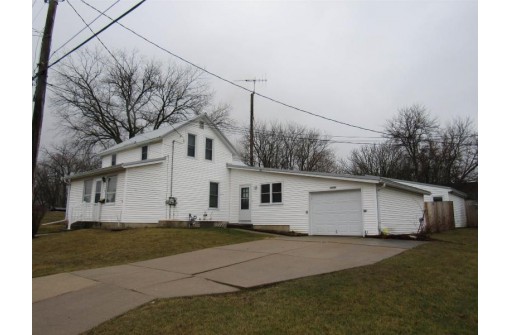 1110 17th St, Monroe, WI 53566