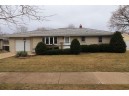 1240 S Oakhill Ave, Janesville, WI 53546