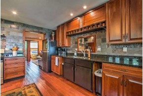 1506 E Koshkonong Dr