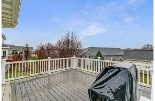 1208 Bongard Dr, Waunakee, WI 53597