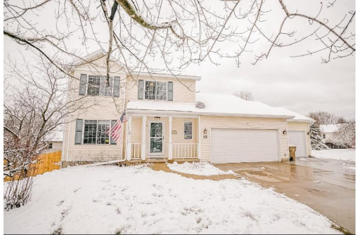 15 Stone Corner Cir, Madison, WI 53704