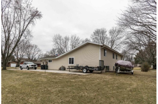 1512-1516 Jackson St, Stoughton, WI 53589