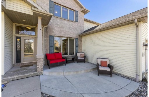 833 Duncannon Way, Sun Prairie, WI 53590