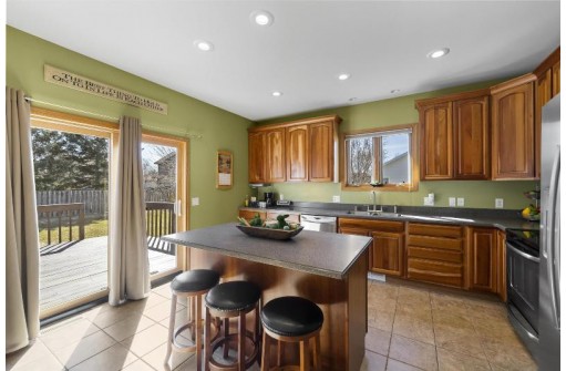 833 Duncannon Way, Sun Prairie, WI 53590