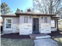 1929 W Memorial Dr, Janesville, WI 53548