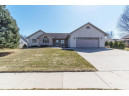 823 Oakwood Ln, Watertown, WI 53094