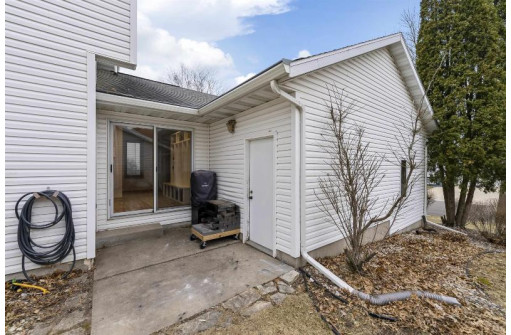 1543 Sapphire Way, Sun Prairie, WI 53590