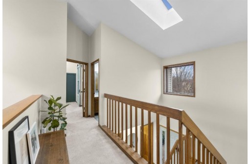 1543 Sapphire Way, Sun Prairie, WI 53590