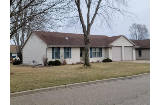 2815 Carrousel Ln, Janesville, WI 53545