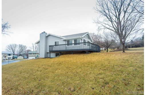 3901 Larkspur Ct, Middleton, WI 53562