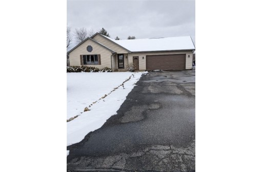 4622 N Redwood Dr, Janesville, WI 53548