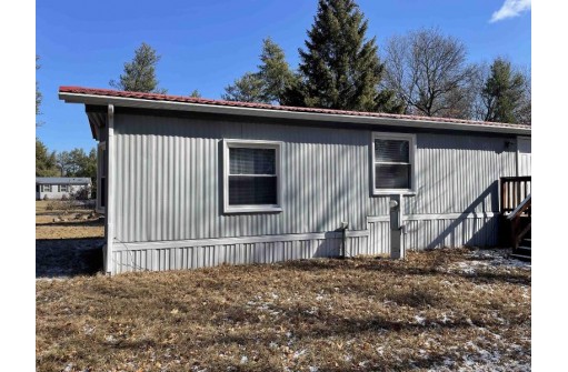 W5755 Squirrel Dr, New Lisbon, WI 53950