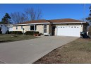 860 Suellen Ln, Portage, WI 53901