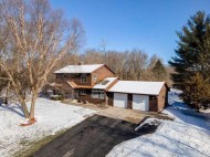 8118 Burr Oak Tr