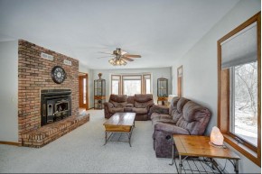 8118 Burr Oak Tr