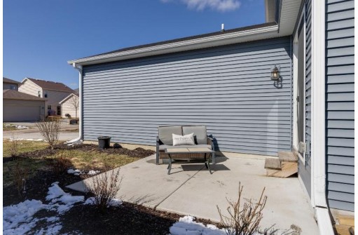 1470 Thoreau Dr, Sun Prairie, WI 53590