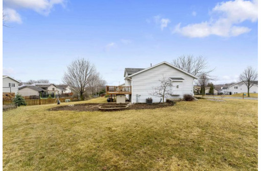 6101 Roseberg Rd, Madison, WI 53719