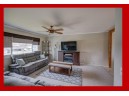 128 Woodview Dr A, Cottage Grove, WI 53527