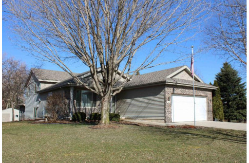 480 Dahl Dr, DeForest, WI 53532