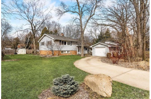 5622 Hempstead Rd, Madison, WI 53711