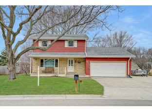 850 Daniel St Sun Prairie, WI 53590