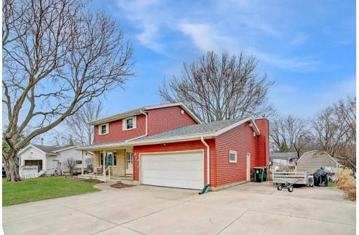 850 Daniel St, Sun Prairie, WI 53590