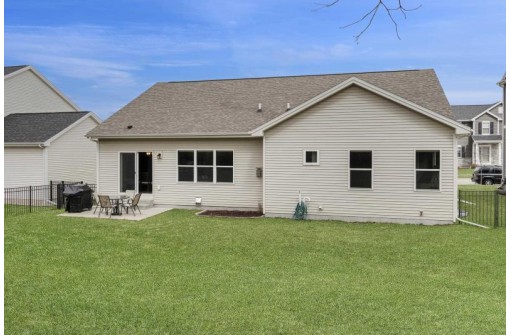 9617 Lost Pine Tr, Verona, WI 53593