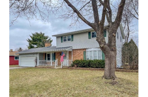 128 Broome St, Sun Prairie, WI 53590