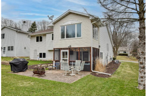 13 Star Fire Ct, Madison, WI 53719