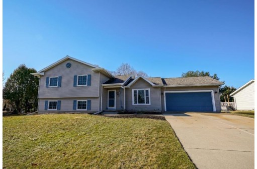 307 Greig Tr, Stoughton, WI 53589