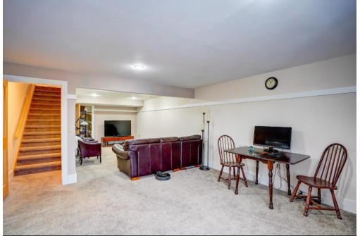 150 N Musket Ridge Dr 1365, Sun Prairie, WI 53590