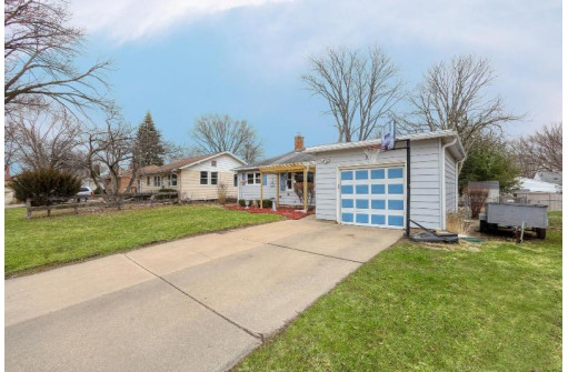 53 Bradford Ln, Madison, WI 53714