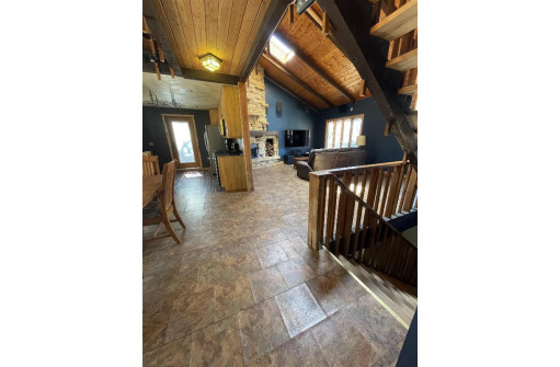 26 Appleby Cir, Mazomanie, WI 53560