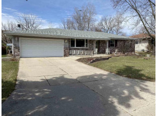 1009 Somerset Dr Janesville, WI 53546