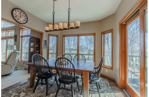 7734 Welcome Dr, Verona, WI 53593