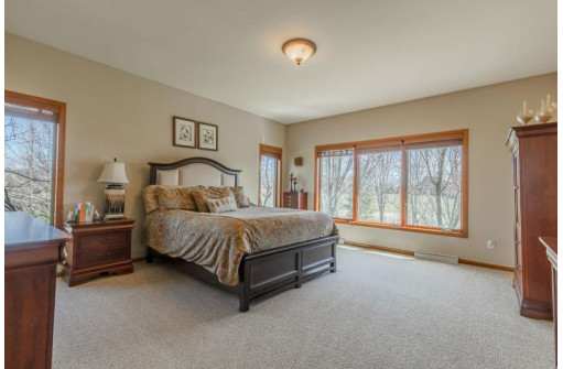 7734 Welcome Dr, Verona, WI 53593