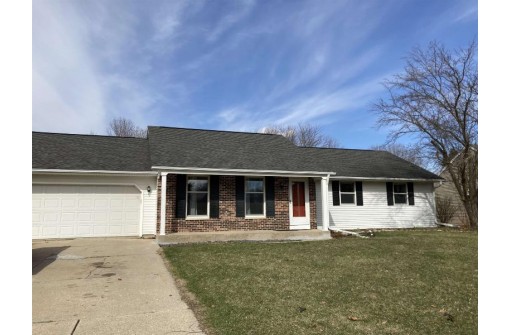 944 Nantucket Dr, Janesville, WI 53546