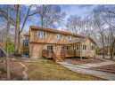 5827 Schumann Dr, Fitchburg, WI 53711