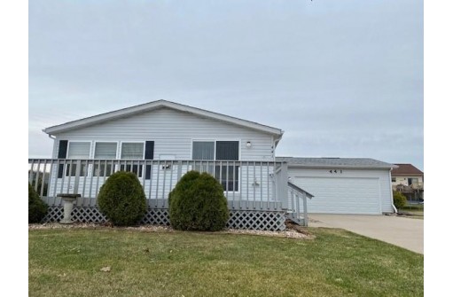 441 Red Spruce Ave, Baraboo, WI 53913