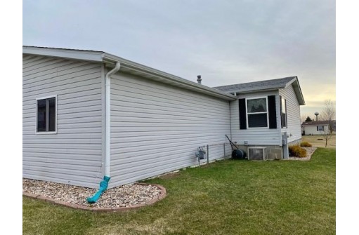 441 Red Spruce Ave, Baraboo, WI 53913