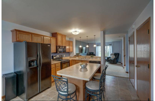 556 Apollo Way, Madison, WI 53718