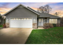 2000 Hilldale Ln, Stoughton, WI 53589