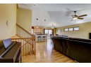 2000 Hilldale Ln, Stoughton, WI 53589