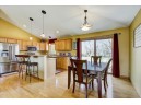 2000 Hilldale Ln, Stoughton, WI 53589