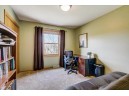 2000 Hilldale Ln, Stoughton, WI 53589