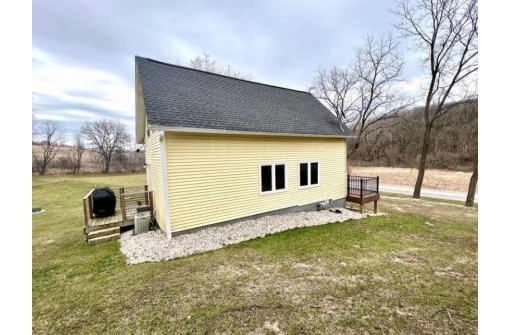 9262 County Road F, Blanchardville, WI 53516