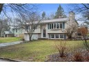 6810 Winstone Dr, Madison, WI 53711