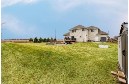 6606 Longhorn Ln, Sun Prairie, WI 53590