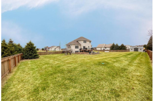 6606 Longhorn Ln, Sun Prairie, WI 53590